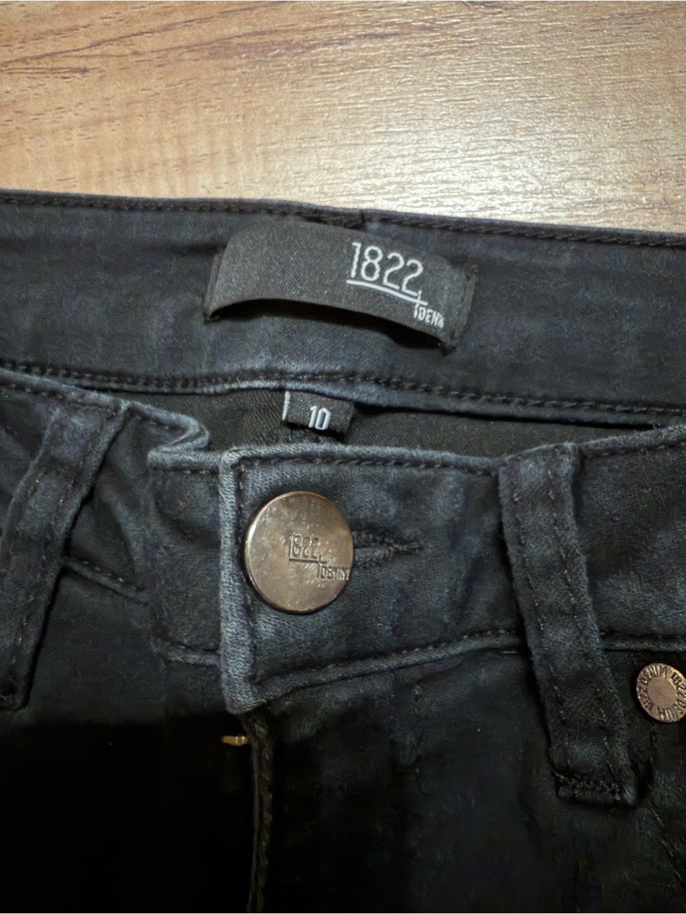 1822 Denim Women’s Black Skinny Jeans